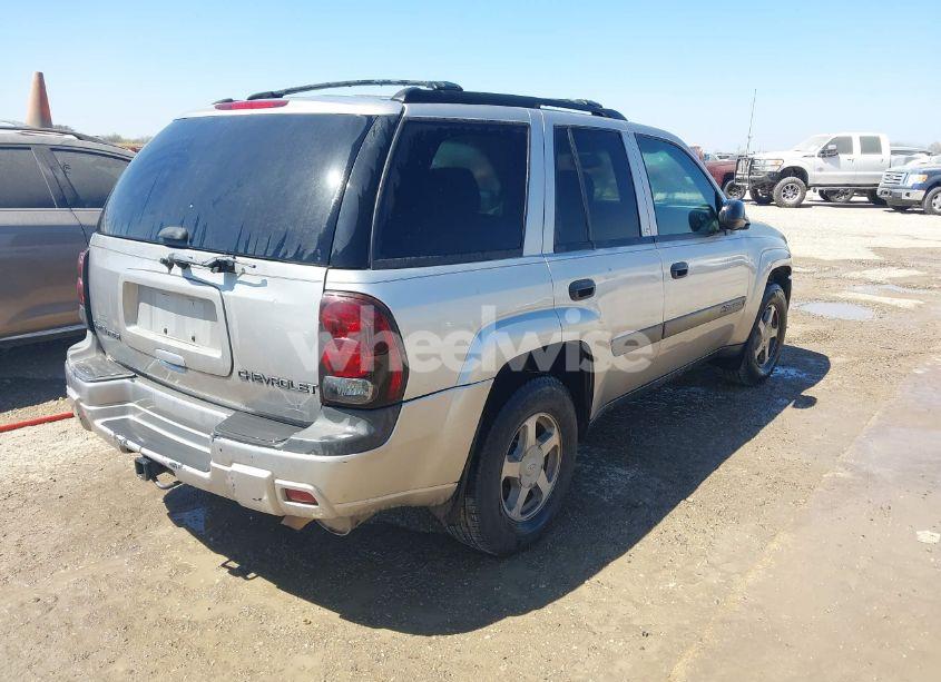 Photo 4 of 2004 Chevrolet Trailblazer LS (VIN 1GNDS13S742105358)