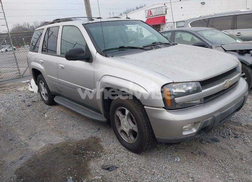 2004 Chevrolet Trailblazer LT (VIN 1GNDS13S742229047) main photo