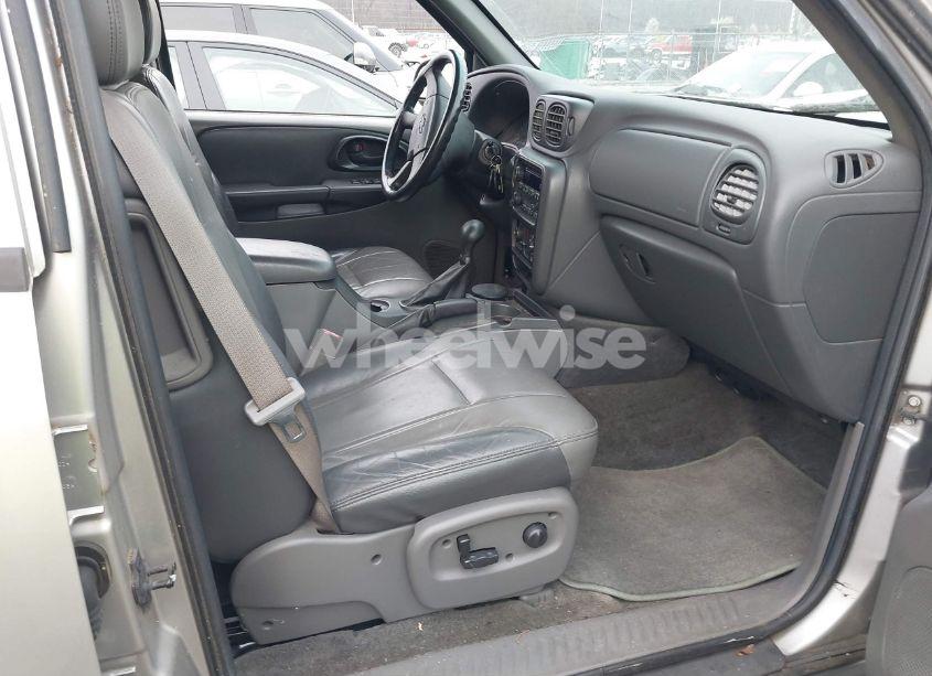 Photo 5 of 2004 Chevrolet Trailblazer LT (VIN 1GNDS13S742229047)