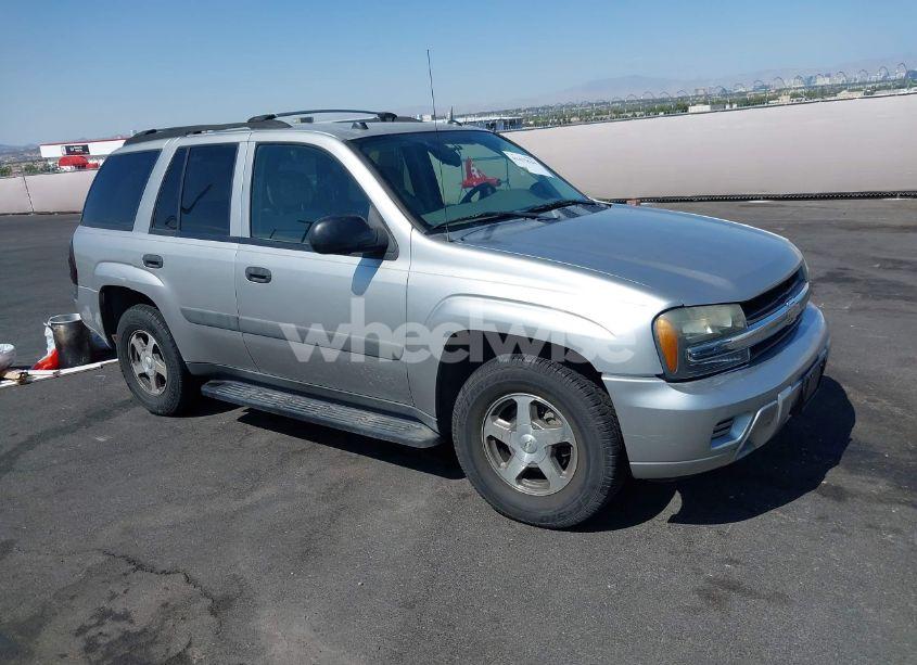 2005 Chevrolet Trailblazer LS (VIN 1GNDS13S752198075) main photo