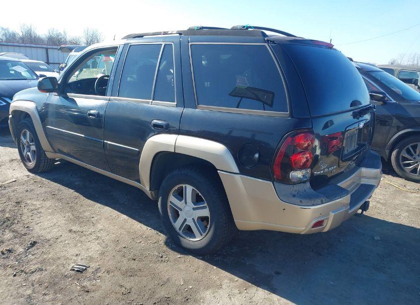 Photo 3 of 2005 Chevrolet Trailblazer LT (VIN 1GNDS13S752305772)