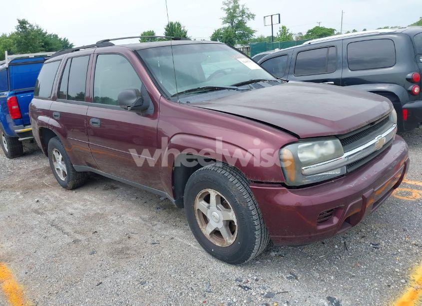 2006 Chevrolet Trailblazer LS (VIN 1GNDS13S762221887) main photo