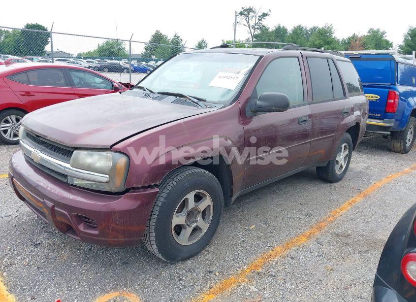 Photo 2 of 2006 Chevrolet Trailblazer LS (VIN 1GNDS13S762221887)