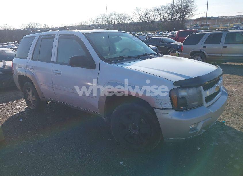2007 Chevrolet Trailblazer LT (VIN 1GNDS13S772298230) main photo