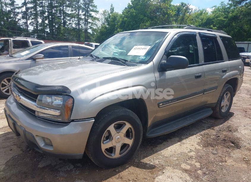 Photo 2 of 2002 Chevrolet Trailblazer LT (VIN 1GNDS13S822520430)