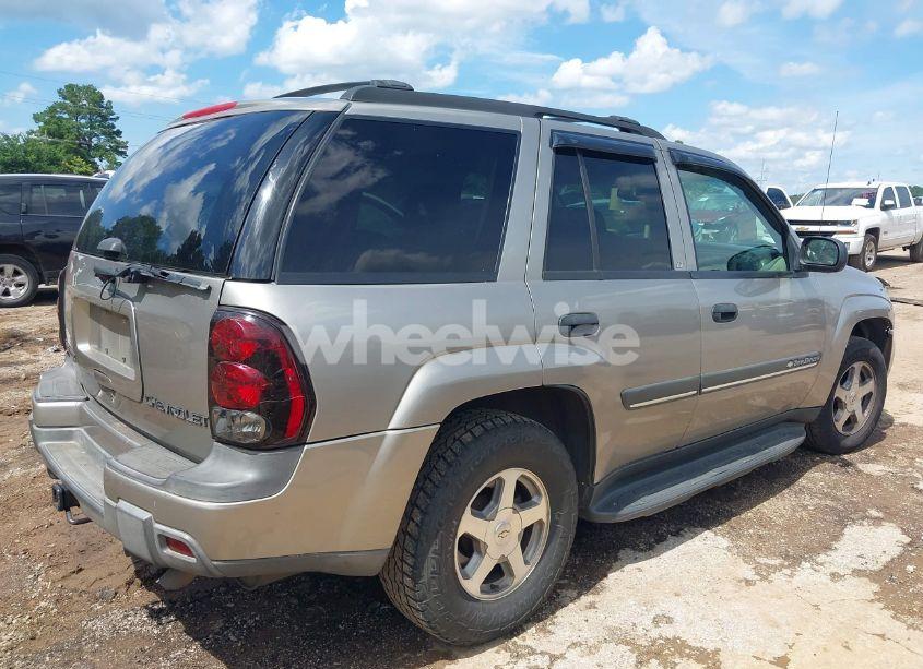 Photo 4 of 2002 Chevrolet Trailblazer LT (VIN 1GNDS13S822520430)