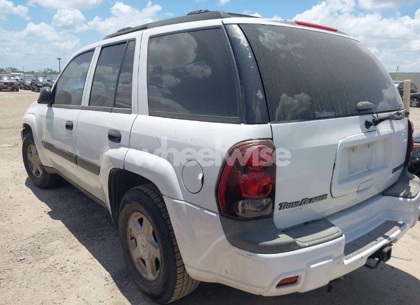 Photo 3 of 2003 Chevrolet Trailblazer LS (VIN 1GNDS13S832349180)
