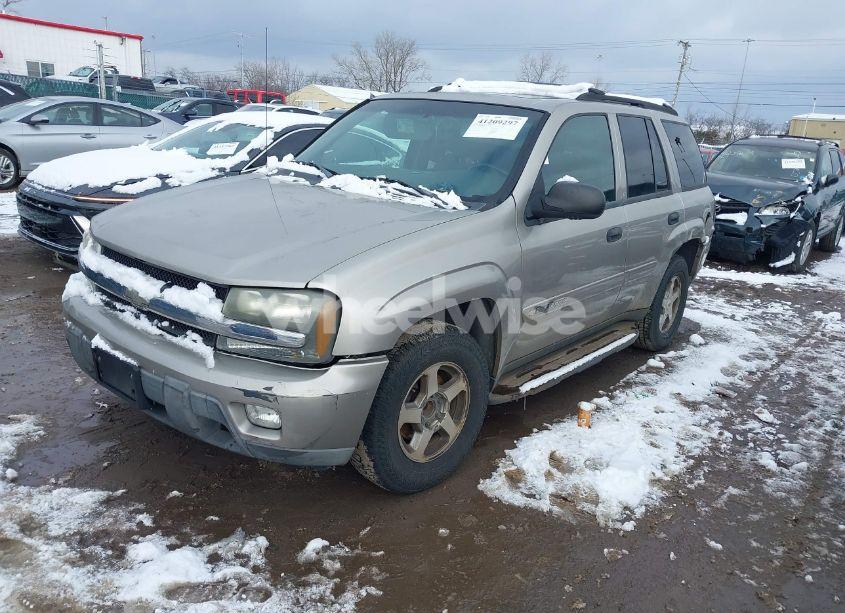 Photo 2 of 2003 Chevrolet Trailblazer (VIN 1GNDS13S832352614)