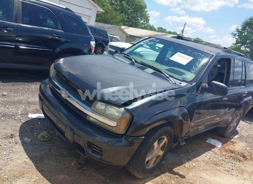 Photo 2 of 2004 Chevrolet Trailblazer LS (VIN 1GNDS13S842212600)
