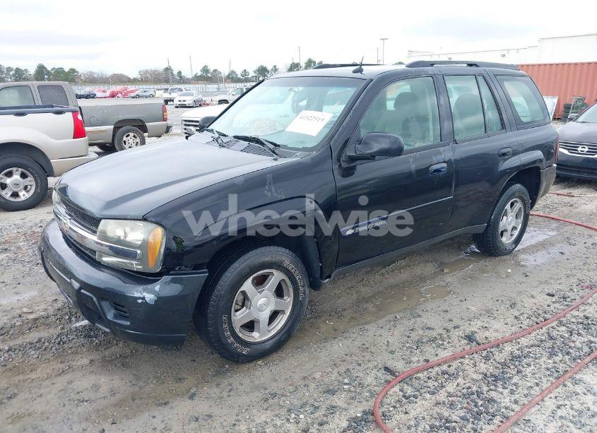 Photo 2 of 2005 Chevrolet Trailblazer LS (VIN 1GNDS13S852127810)