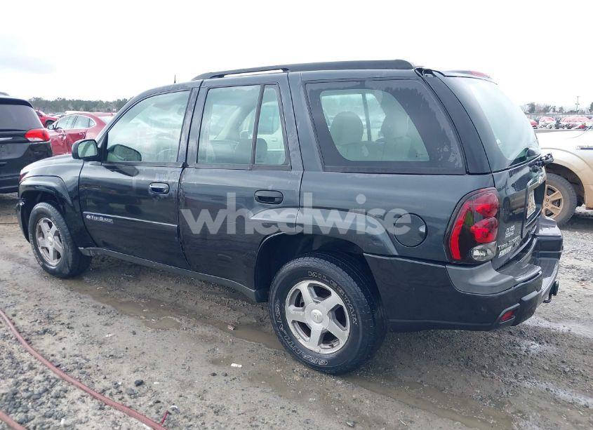 Photo 3 of 2005 Chevrolet Trailblazer LS (VIN 1GNDS13S852127810)