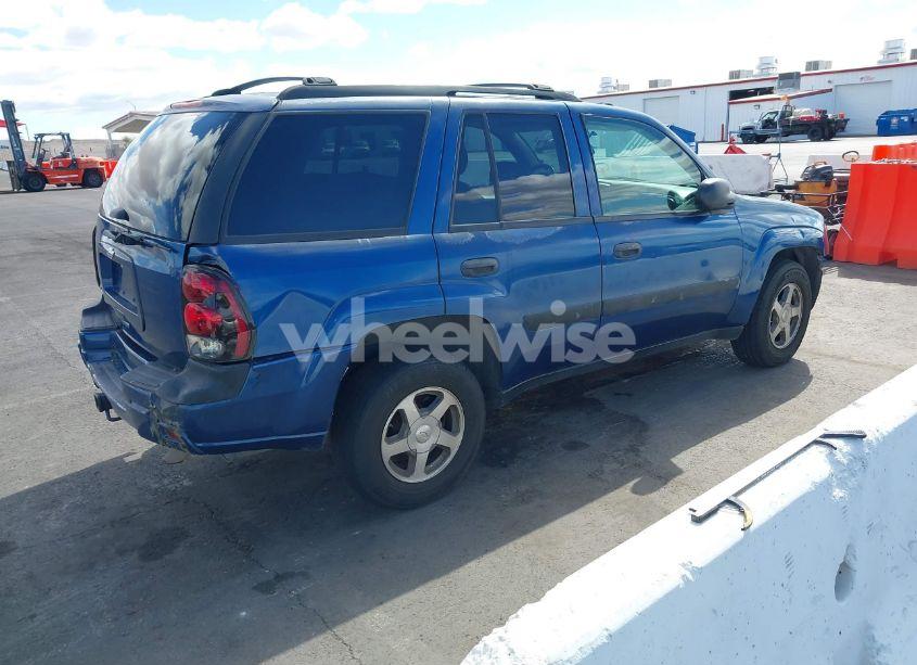Photo 4 of 2005 Chevrolet Trailblazer LS (VIN 1GNDS13S852164047)