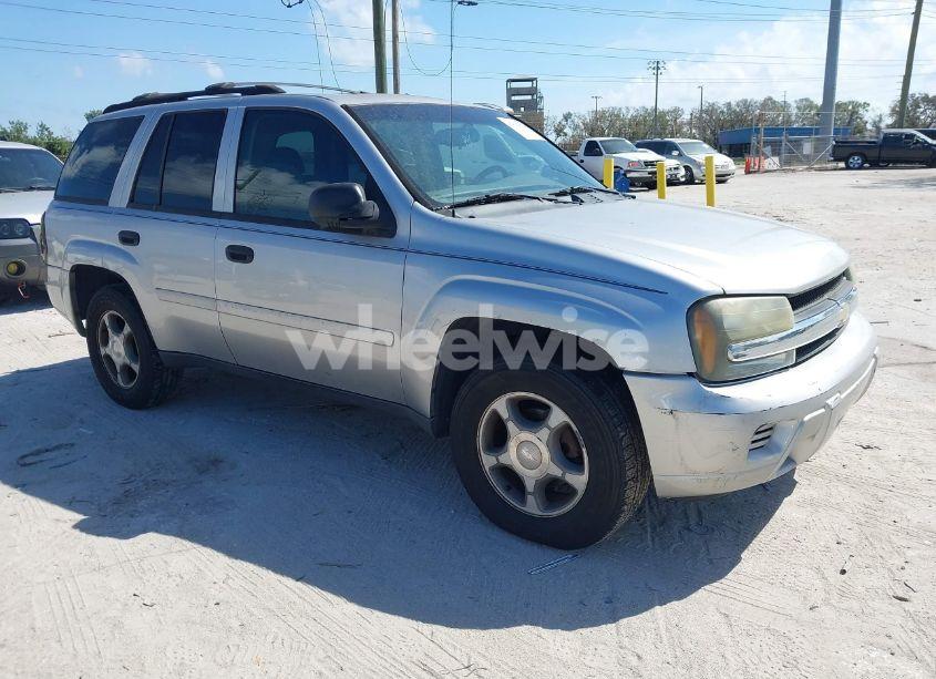 2006 Chevrolet Trailblazer LS (VIN 1GNDS13S862330391) main photo