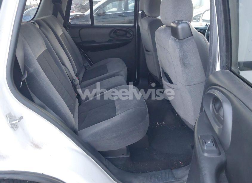 Photo 8 of 2008 Chevrolet Trailblazer LT (VIN 1GNDS13S882156793)