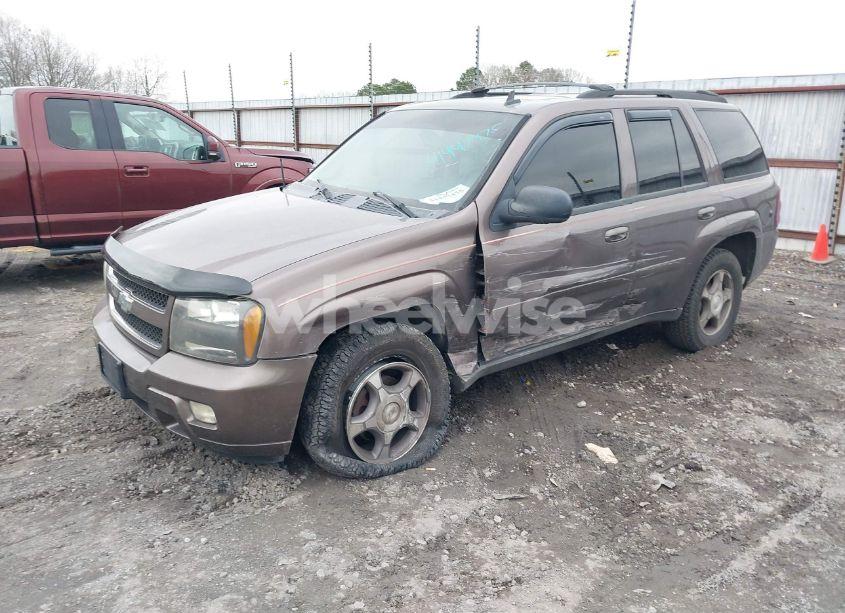 Photo 2 of 2008 Chevrolet Trailblazer LT (VIN 1GNDS13S882224767)