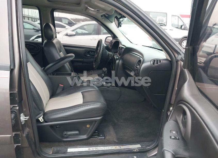 Photo 5 of 2008 Chevrolet Trailblazer LT (VIN 1GNDS13S882224767)