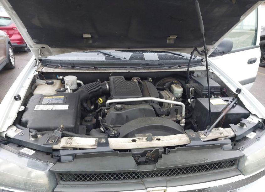 Photo 10 of 2005 Chevrolet Trailblazer LS (VIN 1GNDS13S952240908)