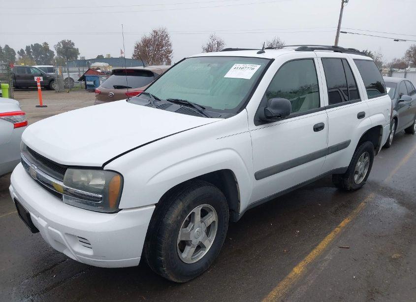 Photo 2 of 2005 Chevrolet Trailblazer LS (VIN 1GNDS13S952240908)