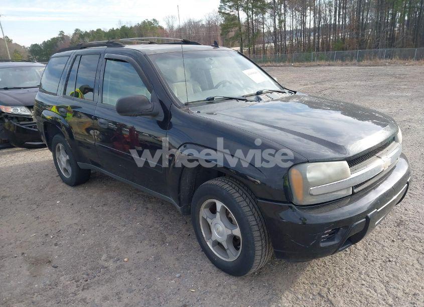 2007 Chevrolet Trailblazer LS (VIN 1GNDS13S972144876) main photo