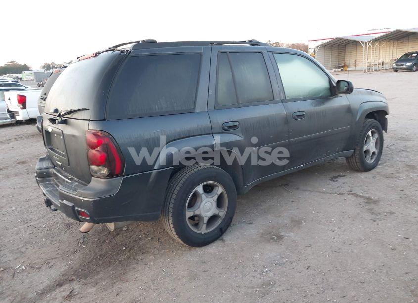 Photo 4 of 2007 Chevrolet Trailblazer LS (VIN 1GNDS13S972210293)