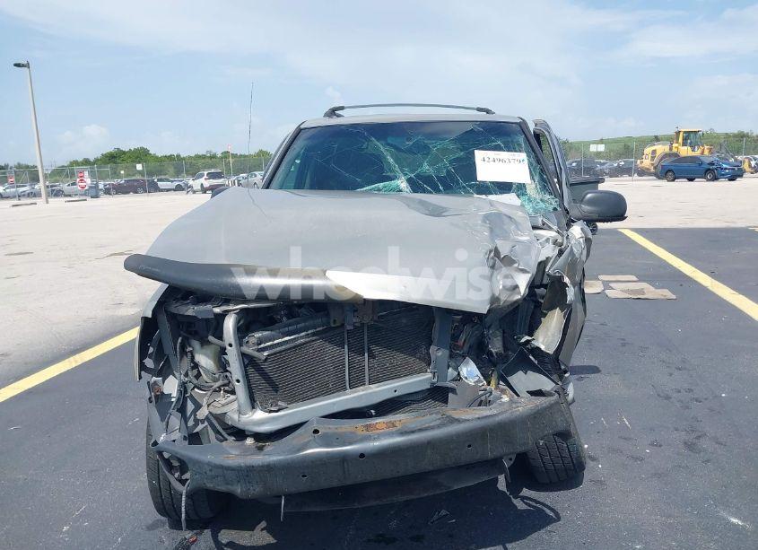 Photo 6 of 2002 Chevrolet Trailblazer LT (VIN 1GNDS13SX22471800)