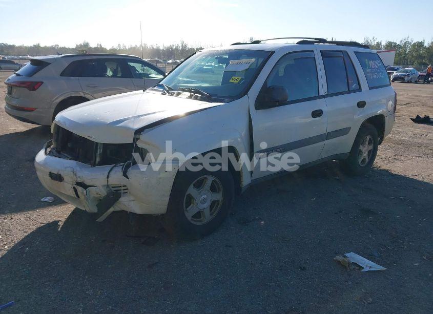 Photo 2 of 2003 Chevrolet Trailblazer LS (VIN 1GNDS13SX32166203)
