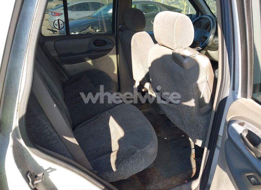 Photo 8 of 2003 Chevrolet Trailblazer LS (VIN 1GNDS13SX32166203)