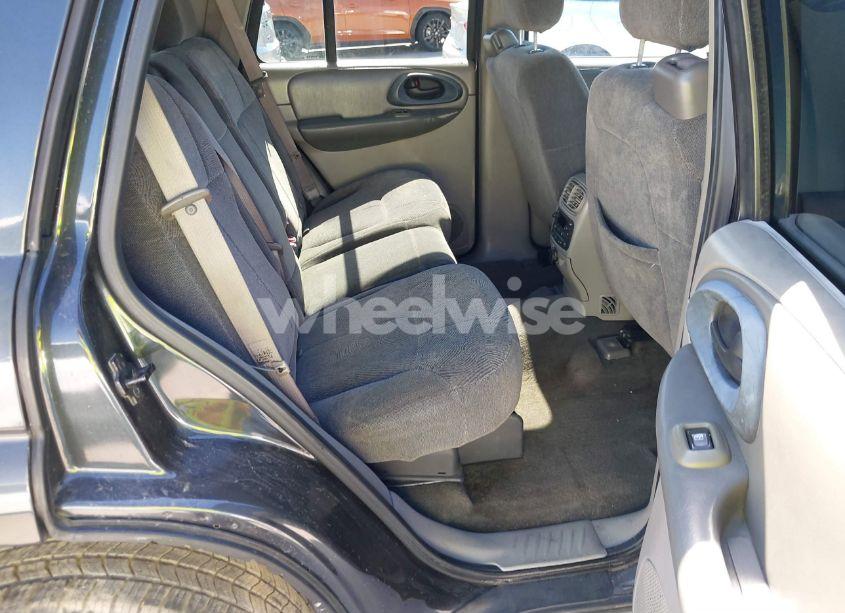 Photo 8 of 2004 Chevrolet Trailblazer LT (VIN 1GNDS13SX42194522)