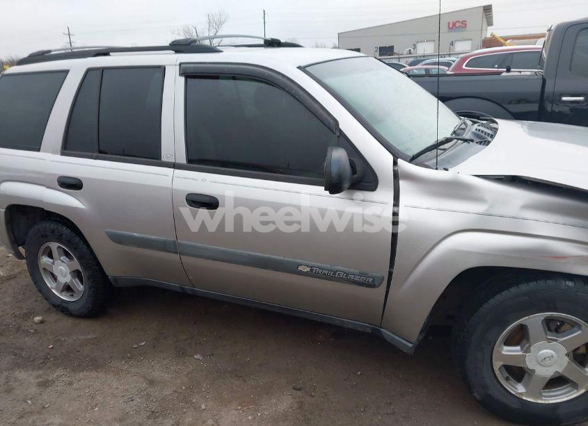 Photo 14 of 2004 Chevrolet Trailblazer LS (VIN 1GNDS13SX42246635)