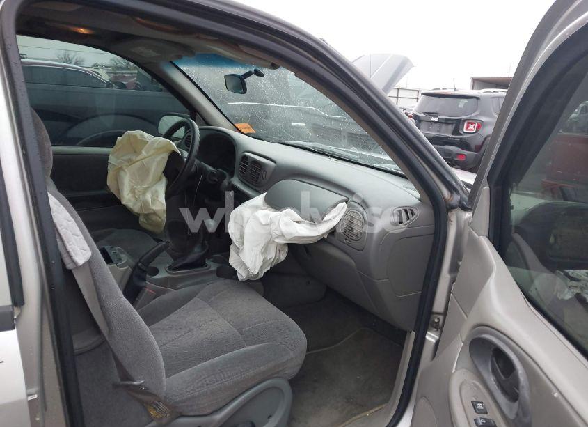 Photo 5 of 2004 Chevrolet Trailblazer LS (VIN 1GNDS13SX42246635)