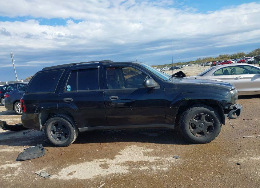 Photo 13 of 2005 Chevrolet Trailblazer LS (VIN 1GNDS13SX52367246)