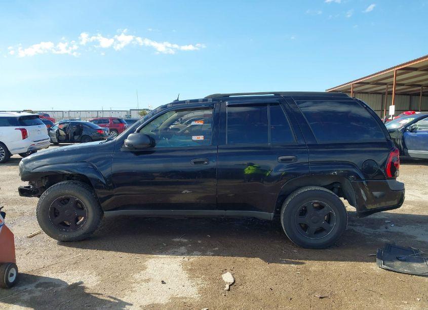 Photo 14 of 2005 Chevrolet Trailblazer LS (VIN 1GNDS13SX52367246)