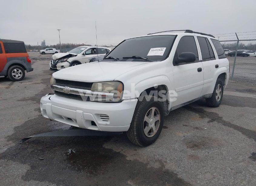 Photo 2 of 2006 Chevrolet Trailblazer LS (VIN 1GNDS13SX62172538)
