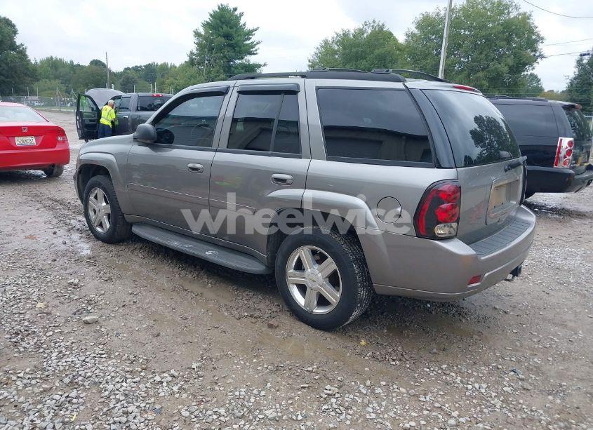 Photo 3 of 2008 Chevrolet Trailblazer LT (VIN 1GNDS13SX82137307)