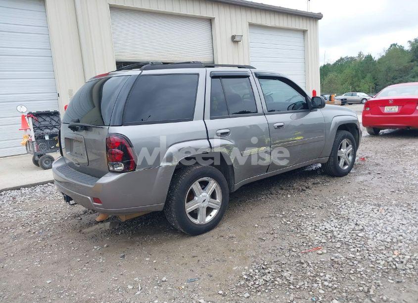Photo 4 of 2008 Chevrolet Trailblazer LT (VIN 1GNDS13SX82137307)