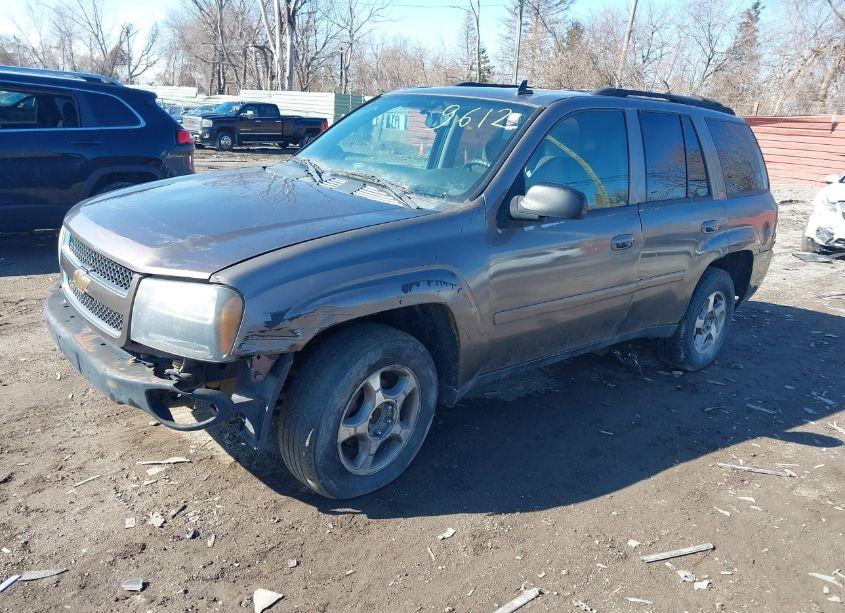 Photo 2 of 2008 Chevrolet Trailblazer LT (VIN 1GNDS13SX82239612)