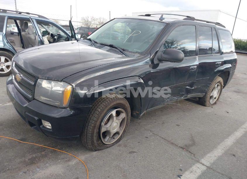 Photo 2 of 2009 Chevrolet Trailblazer LT (VIN 1GNDS33S192100546)