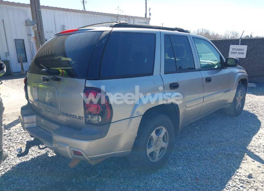 Photo 4 of 2002 Chevrolet Trailblazer LS (VIN 1GNDT13S022440889)