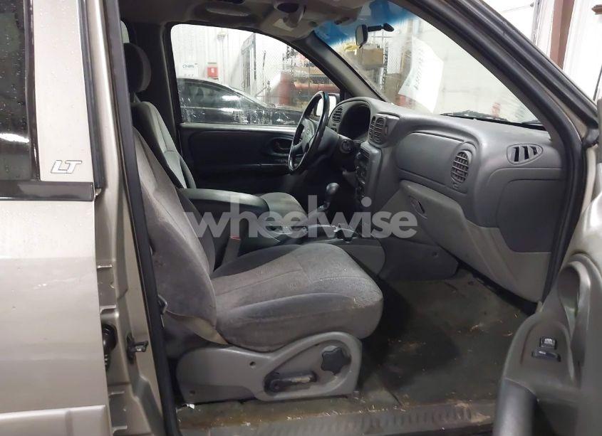 Photo 5 of 2003 Chevrolet Trailblazer LT (VIN 1GNDT13S032385944)