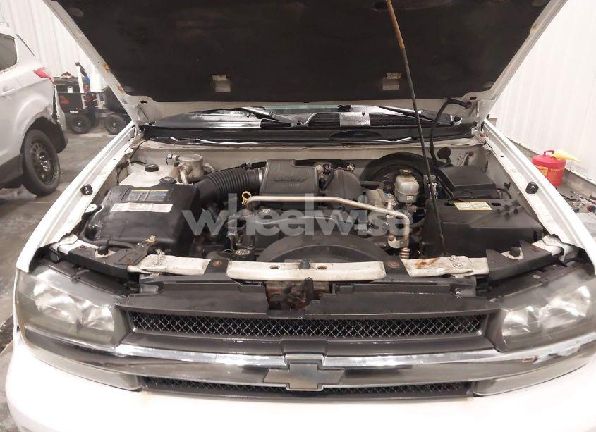 Photo 10 of 2004 Chevrolet Trailblazer LT (VIN 1GNDT13S042120443)