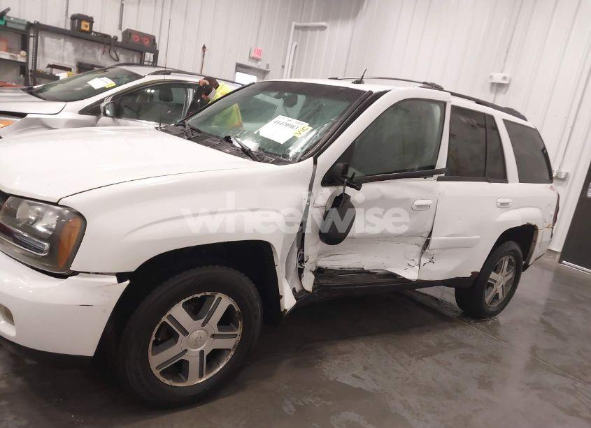 Photo 15 of 2004 Chevrolet Trailblazer LT (VIN 1GNDT13S042120443)