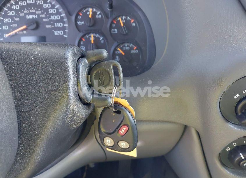 Photo 11 of 2004 Chevrolet Trailblazer LT (VIN 1GNDT13S042202303)