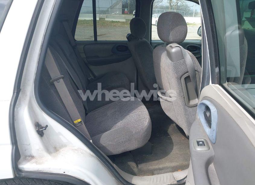 Photo 8 of 2004 Chevrolet Trailblazer LS (VIN 1GNDT13S042213365)