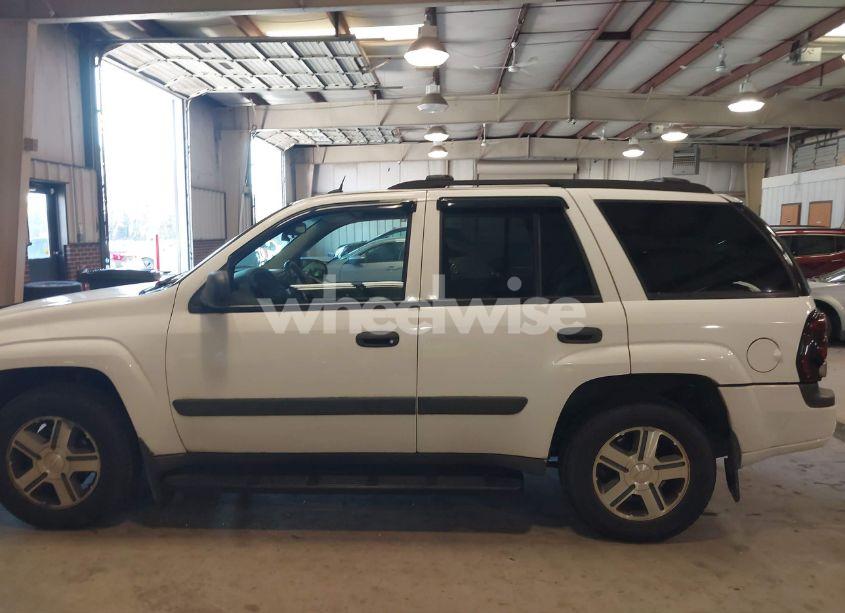 Photo 15 of 2005 Chevrolet Trailblazer LS (VIN 1GNDT13S052201220)