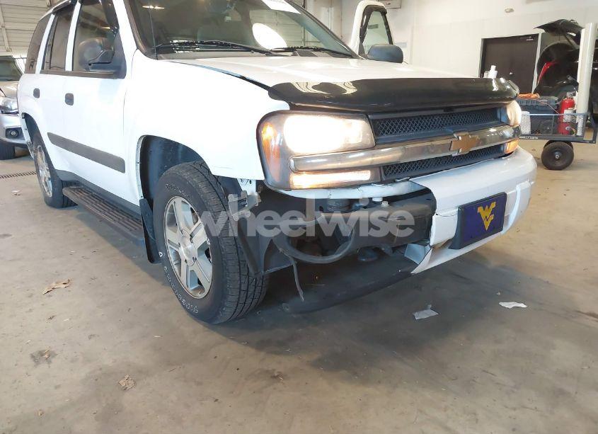 Photo 6 of 2005 Chevrolet Trailblazer LS (VIN 1GNDT13S052201220)
