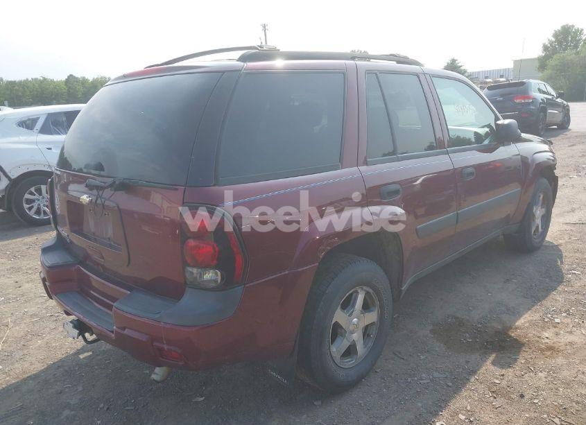 Photo 4 of 2005 Chevrolet Trailblazer LS (VIN 1GNDT13S052219572)