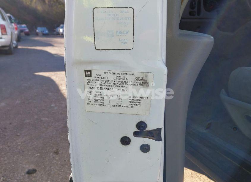 Photo 9 of 2005 Chevrolet Trailblazer LS (VIN 1GNDT13S052294997)