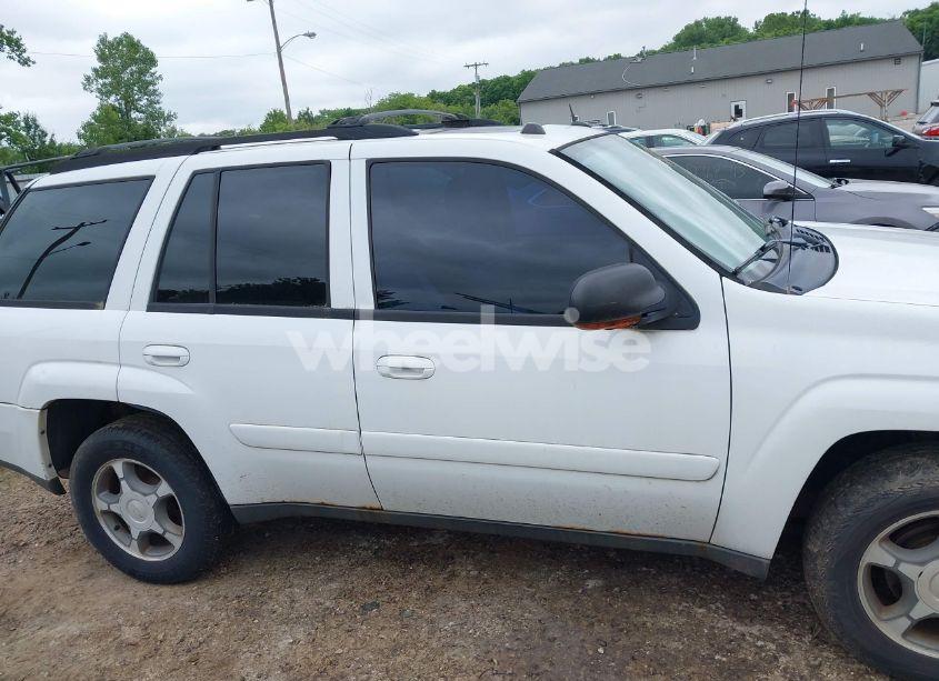 Photo 13 of 2005 Chevrolet Trailblazer LS/LT (VIN 1GNDT13S052309417)