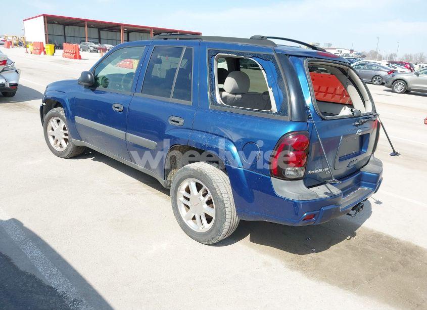 Photo 3 of 2005 Chevrolet Trailblazer LS (VIN 1GNDT13S052339016)