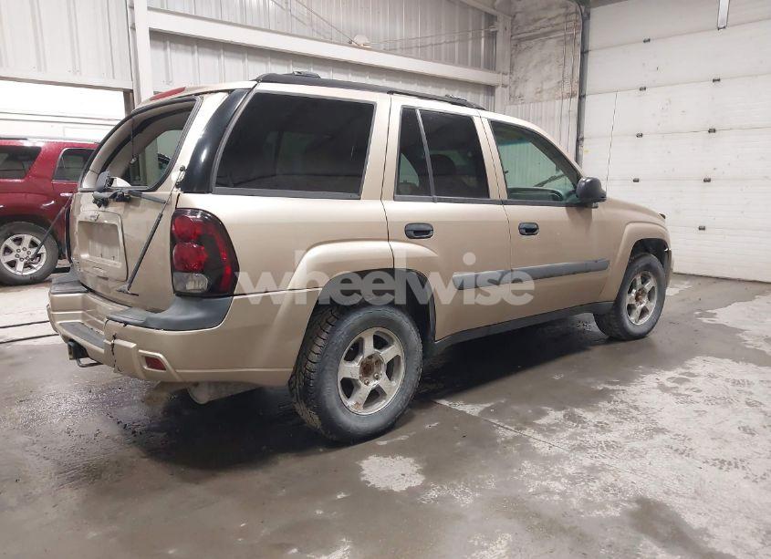 Photo 4 of 2005 Chevrolet Trailblazer LS (VIN 1GNDT13S052353899)